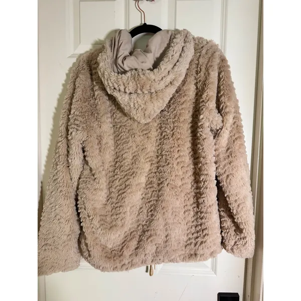 Democracy Faux‎ Fur Hooded Jacket Tan Button Front Cozy Warm Size M - Image 2