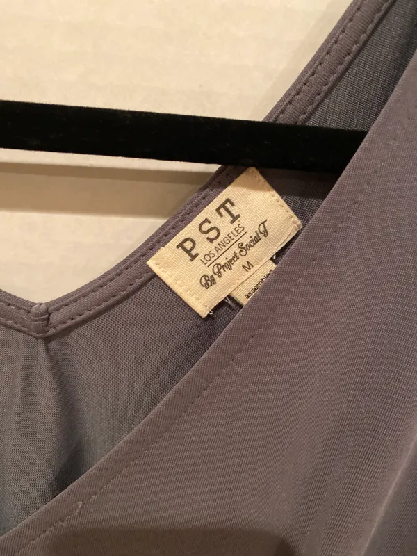 PST Los Angeles Gray Cropped Scrunchie Top Size M - Image 3