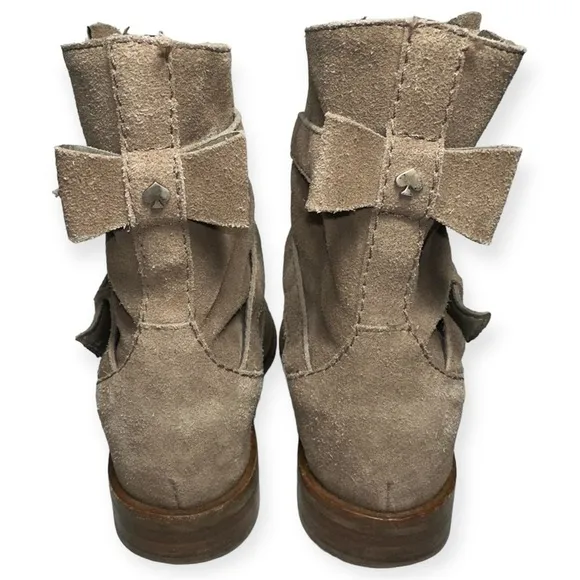 Kate Spade Women’s Size 6.5 Taupe Mousse Suede Sabina Bow Back Combat Boots - Image 2