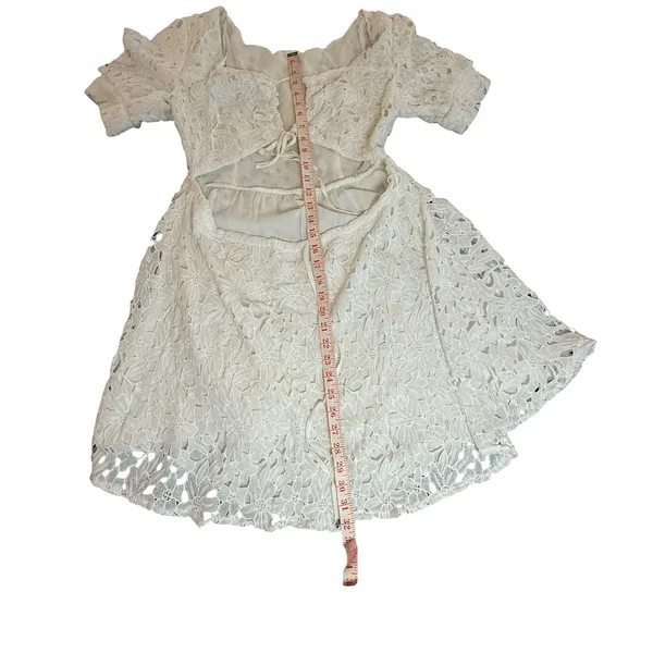 Lulus Lace Cutout Back Puff Sleeve Mini Skater Dress White M Graduation Wedding‎ - Image 4