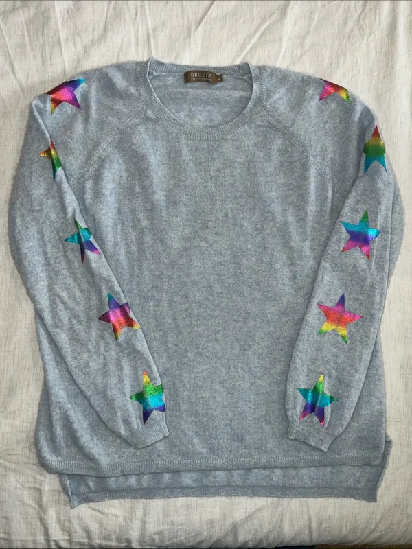 Brodie‎ 100% Cashmere Star Rainbow Sweater Size Medium Crewneck - Image 4