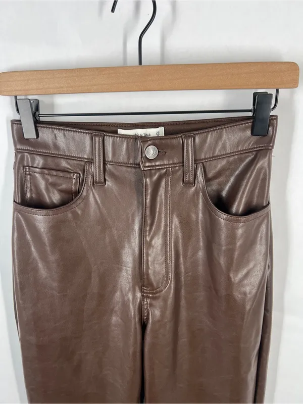 Abercrombie & Fitch ’90s Straight Faux Leather Pants Brown Size 25 / 0 - Image 3