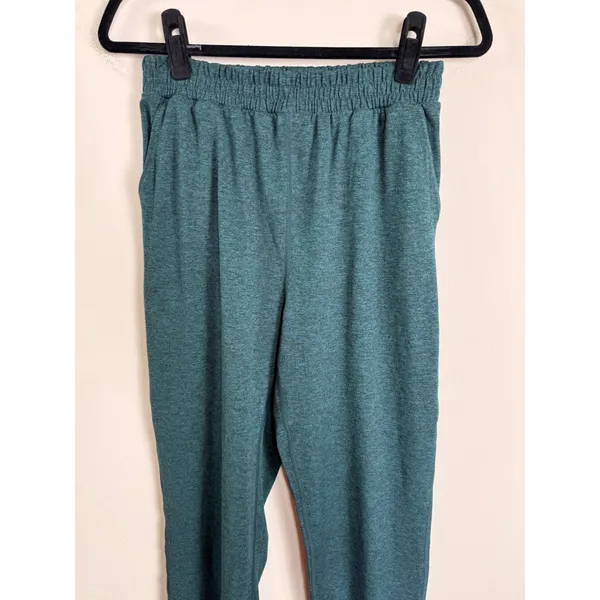 Quince FlowKnit Highrise Boyfriend Performance Joggers Heathered Green XS - Image 10
