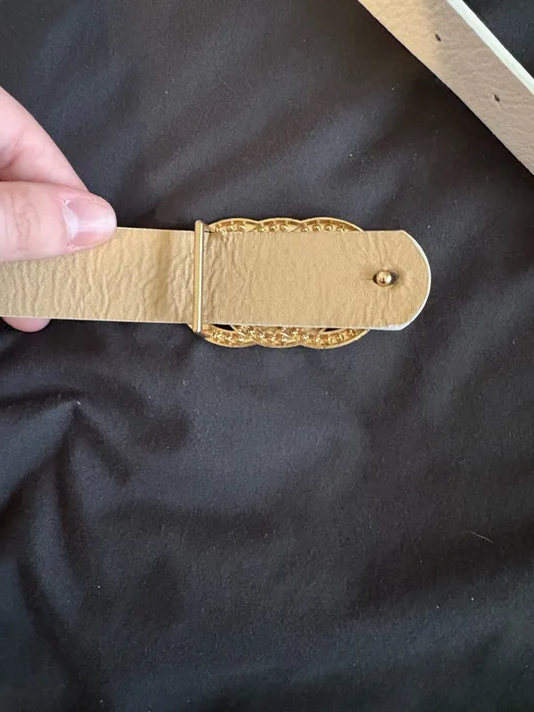 Women’s White Leather Belt with Gold Triple-Ring Buckle - Image 3