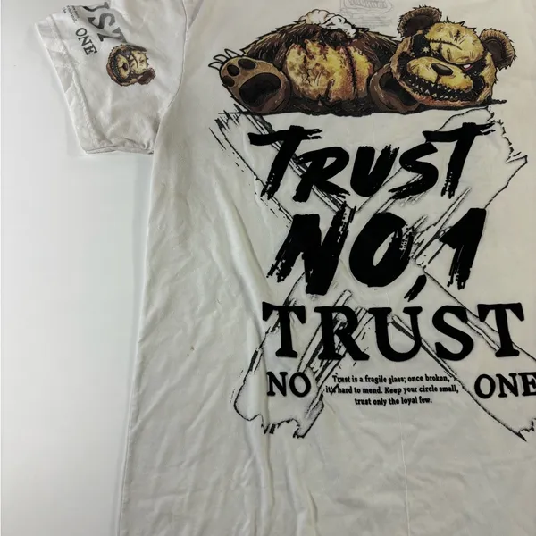 Fresh Laundry White Graphic Tee Size L - Image 8