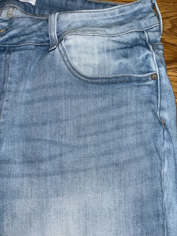 Kancan Bootcut Jeans Women’s Plus Size 22 Light Wash Distressed Raw Hem Slits - Image 4