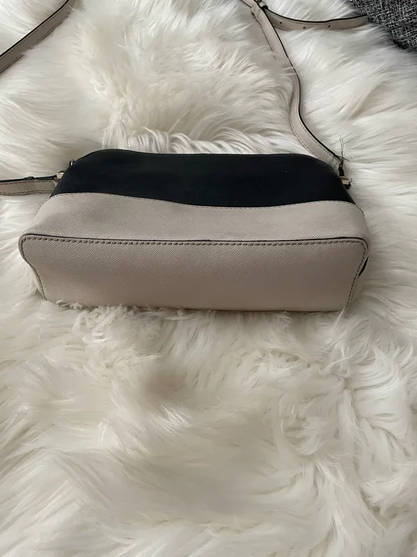 Kate Spade Black and Cream Crossbody Bag - Image 4