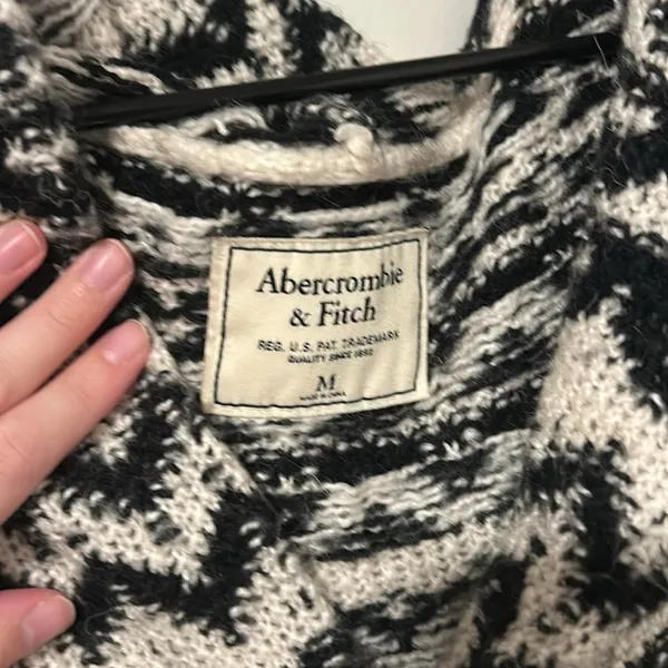Abercrombie and Fitch 18% Wool 5% Alpaca Hooded Knitted Cardigan Jacket Sweater - Image 2