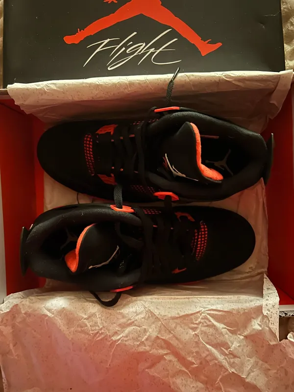 Jordan 4 black and red trainers - Image 3