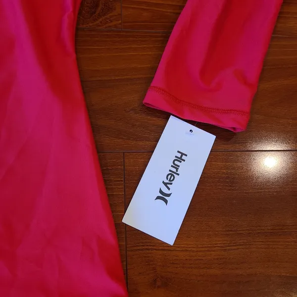 Hurley Red Sunshirt/ Rash Gaurd 1X - Image 5