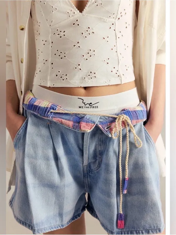 We The Free Clark Pleated Denim Shorts Medium NWOT - Image 4