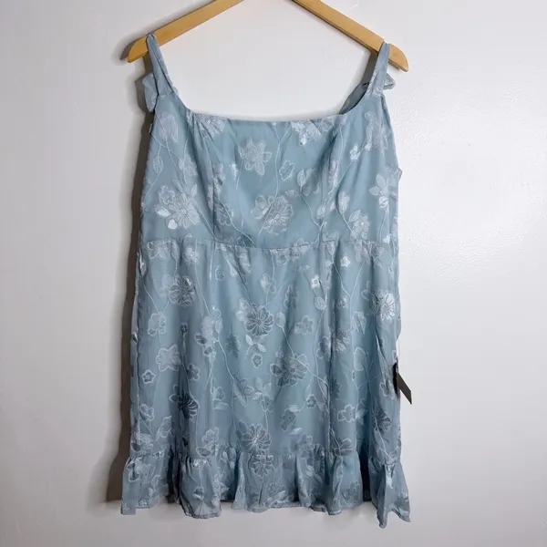 NWT Lulus Light Blue Floral Mini Dress Square Neck Tie Strap Ruffle Hem XL Party - Image 2