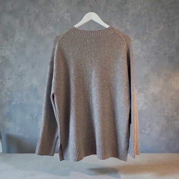 Nine West Light Gray V‑Neck Sweater – Size Large. Oversized fit - Image 2