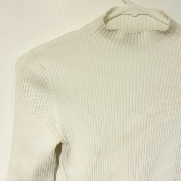 Babaton Aritzia Size XS White Ribbed Ambrosia Sculpt Knit Tie Back Top - Image 3