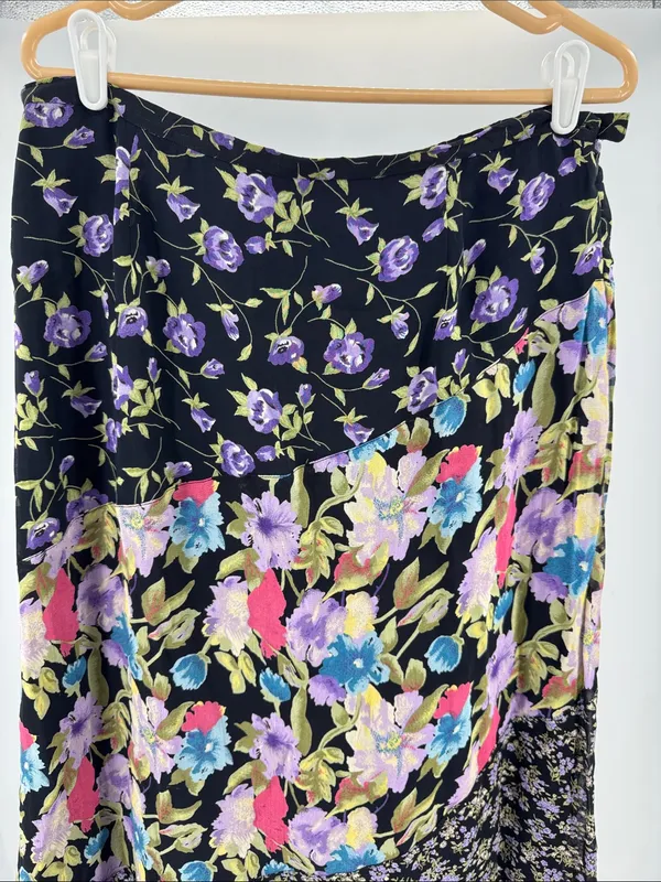 Requirements Black midi Skirt with Purple Pink Blue Floral Patchwork L romantic - Image 5