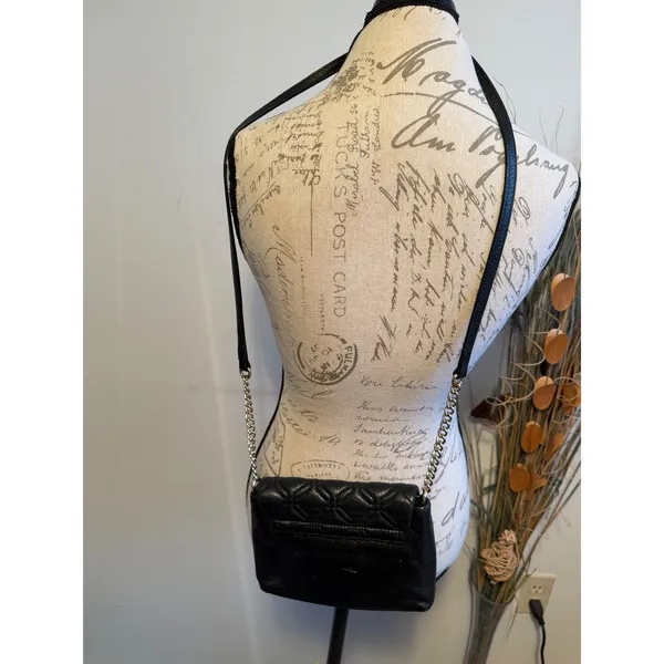 Kate Spade Black Quilted Pebbled Leather‎ Crossbody Bag Gold Turn Lock Hardware - Image 2
