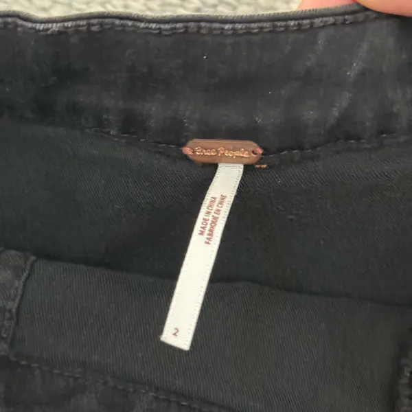 Free people black denim mini fitted skirt with side zipper detail size 2 - Image 5