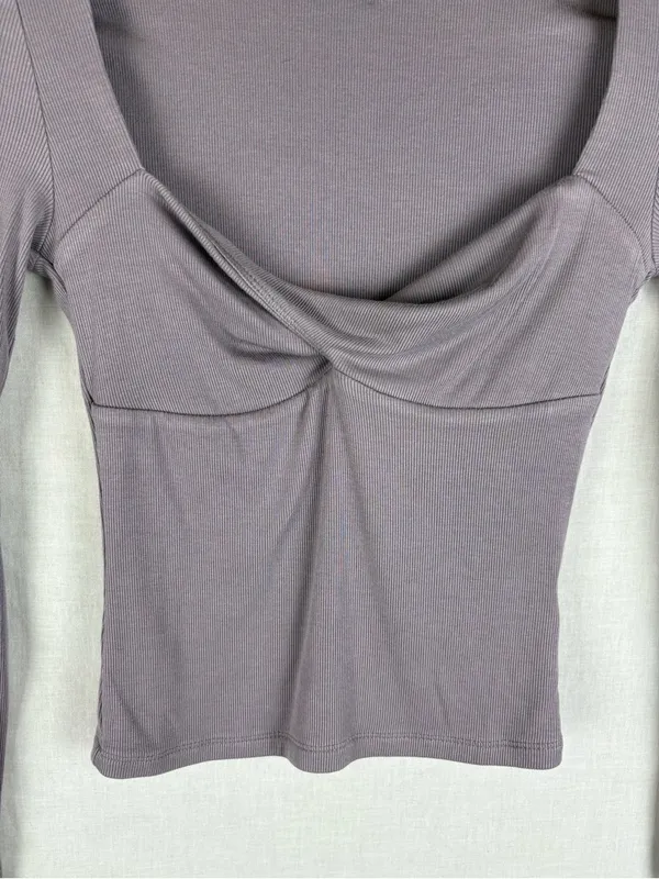 Aritzia Sunday Best Lula Long Sleeve Lilac Size XS - Image 2
