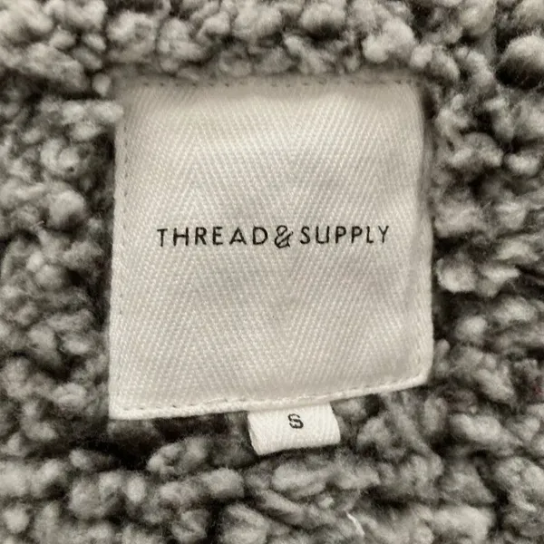 Thread and Supply Plaid‎ Vest Sherpa lined Womens Size Small Red and Black EUC - Image 10
