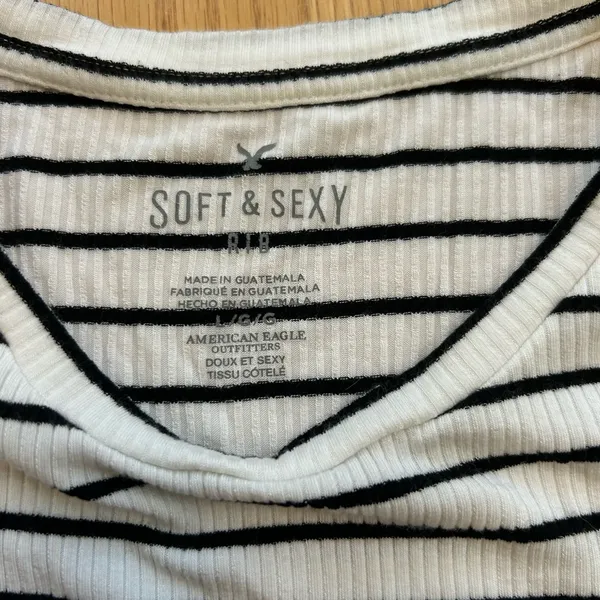 American Eagle Top Shirt‎ Cold Shoulder Size Large Ribbed Stripes Black White - Image 4