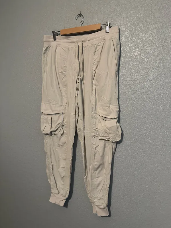Lululemon Dance Studio Mid-Rise Cargo Joggers - Image 6