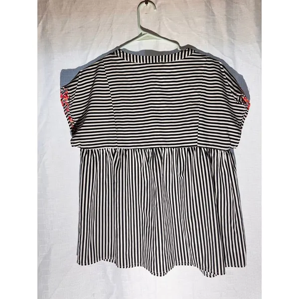 Savanna Jane Black & White Striped Embroidered Boho Peasant Top Size Medium - Image 4