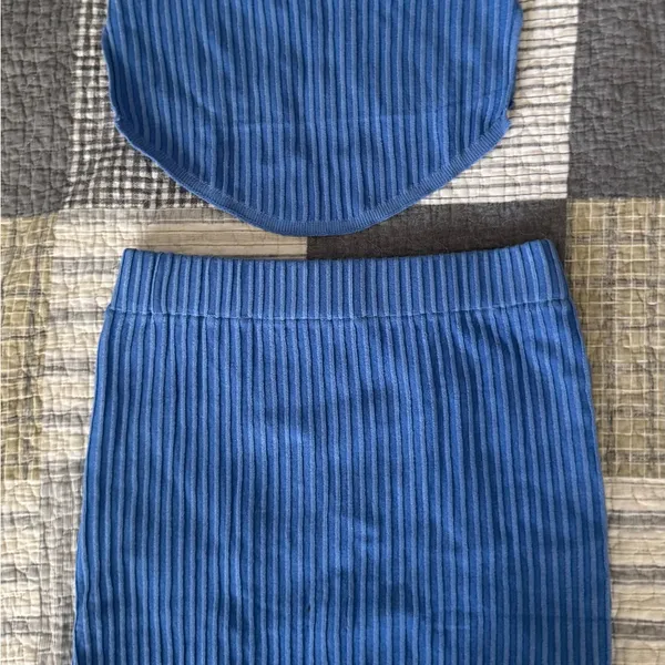 Amazon 2 piece stretch tube knit bodycon crop top & skirt small - Image 3