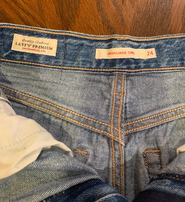 Levi's High Loose Taper Jeans - Image 4