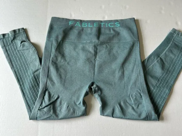 Fabletics Sync Seamless High-Waisted 7/8 Legging large washed Arctic wave green - Image 8