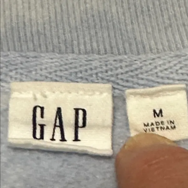 GAP Women's Baby Blue & White Tie-Dye Sweatshirt size M - Image 6
