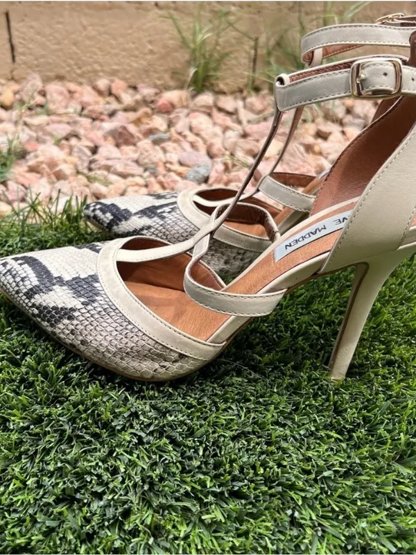Steve Madden Women's Cream & Black Snake-Print T-Strap Pointed Flats - Image 3