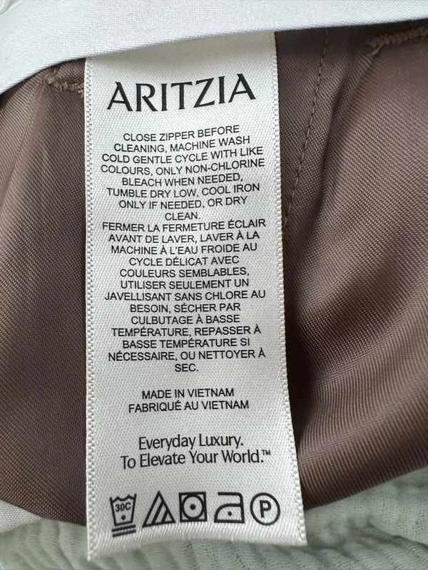 Aritzia The Effortless Short Mid-Thigh Crepette folio taupe brown size 8 - Image 9