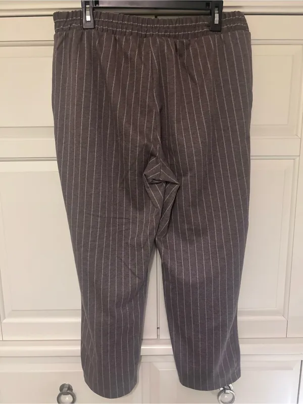 A New Day Women’s Gray Pinstripe Pull-On Pants - Image 2