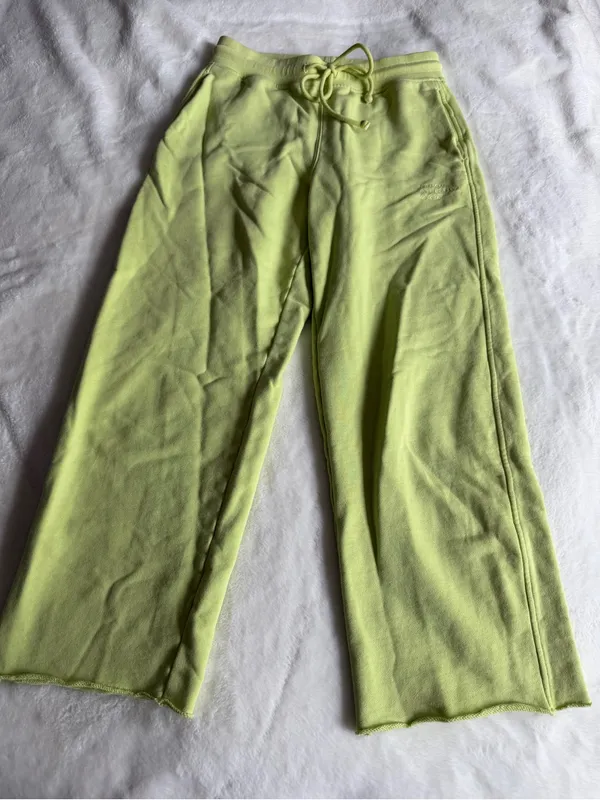 Cream Yoga Phoenix Cropped Straight-Cut Sweatpants Size Small - Image 5
