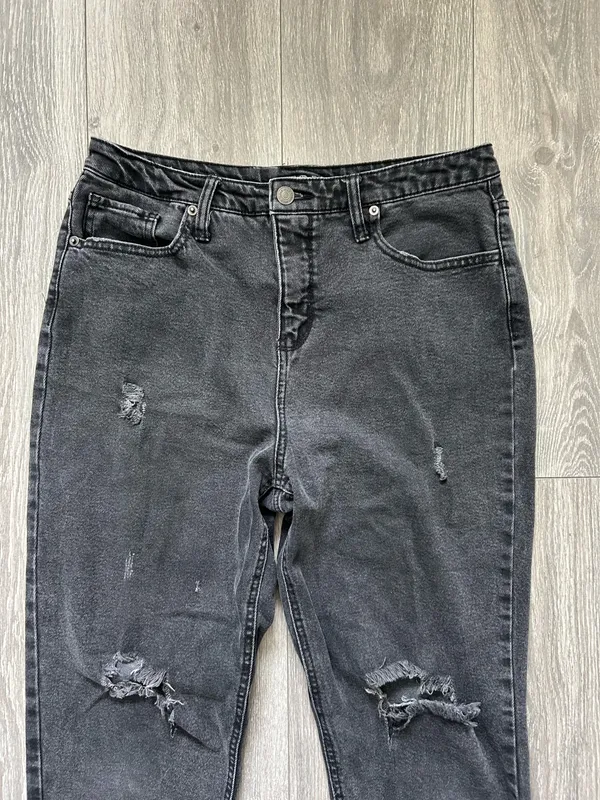 High-Rise Mom Jeans in Black Size 12 - Image 2