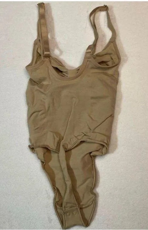 SKIMS NEW!! Sculpting Thong Bodysuit XS - Image 4