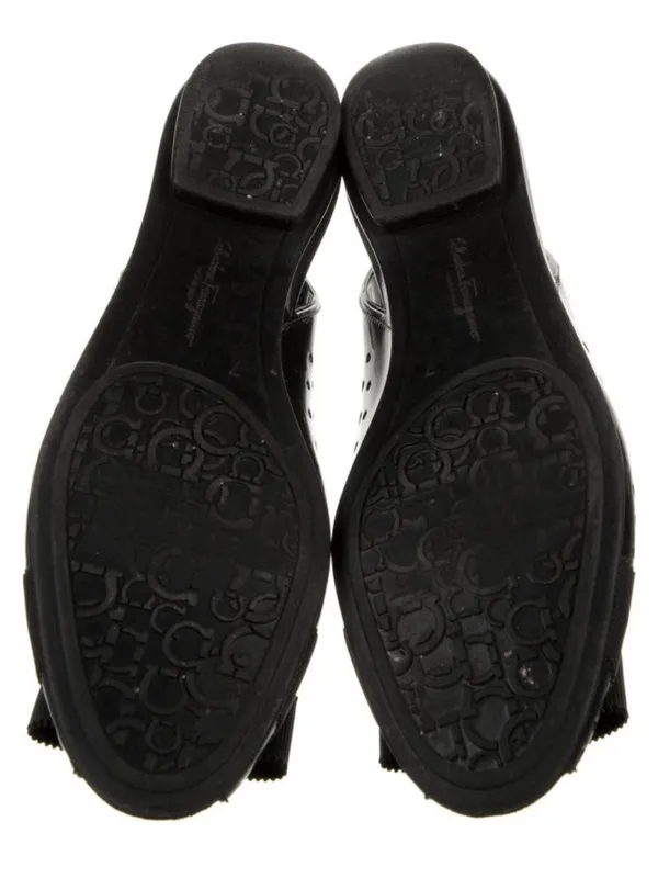 Salvatore Ferragamo Nilly Nara Vara Bow Perforated Peep Toe Jelly Flat Slides - Image 5