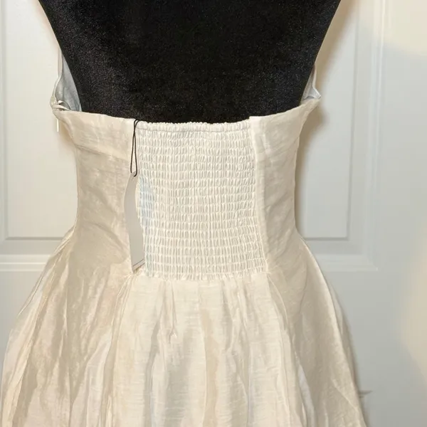NEW Socialite Women White Halter Mini Dress Linen Blend Size M Cottage Chic - Image 5