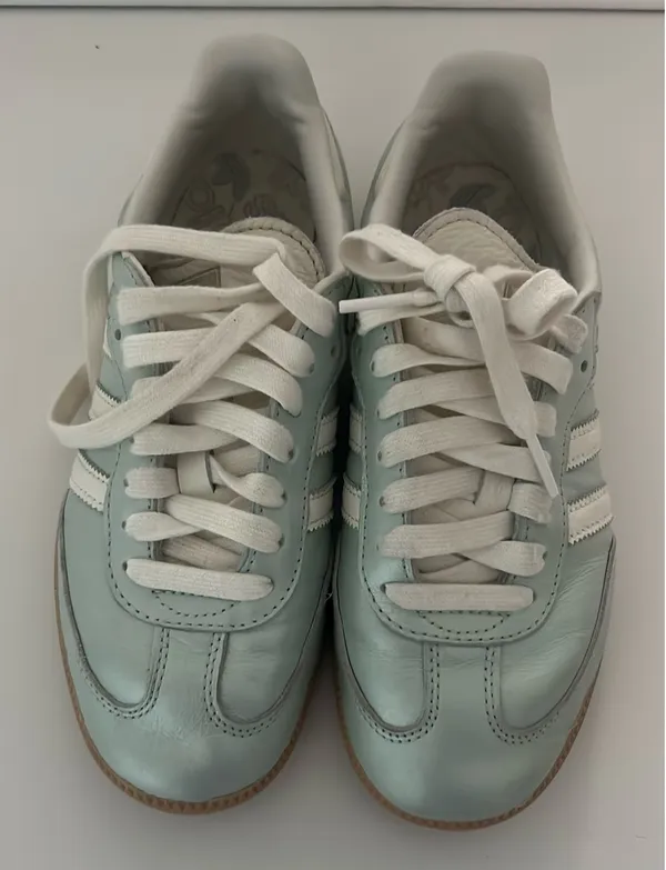 adidas Originals Samba OG sneakers in green metallic and white - Image 4