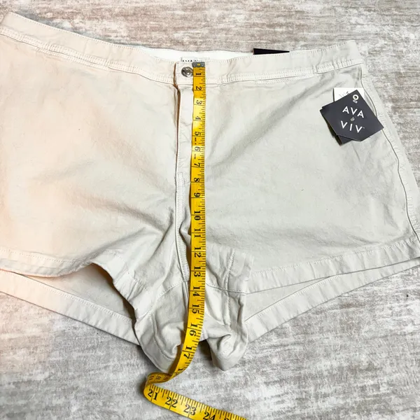 Ava & Viv Women’s 24 Plus Beige Comfort Waist Stretch High Rise Smart Shorts New - Image 4