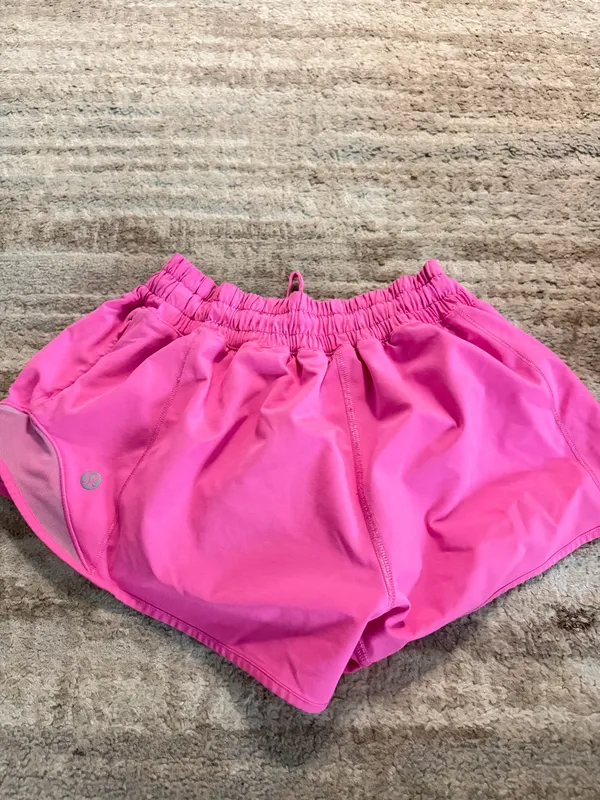 Lululemon Hotty Hot Shorts 2.5" - Image 2