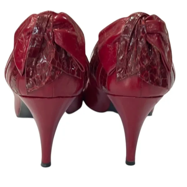 Stuart Weitzman Mr Seymour Burgundy Croc Bow Heels Pumps Womens Size 7 - Image 4