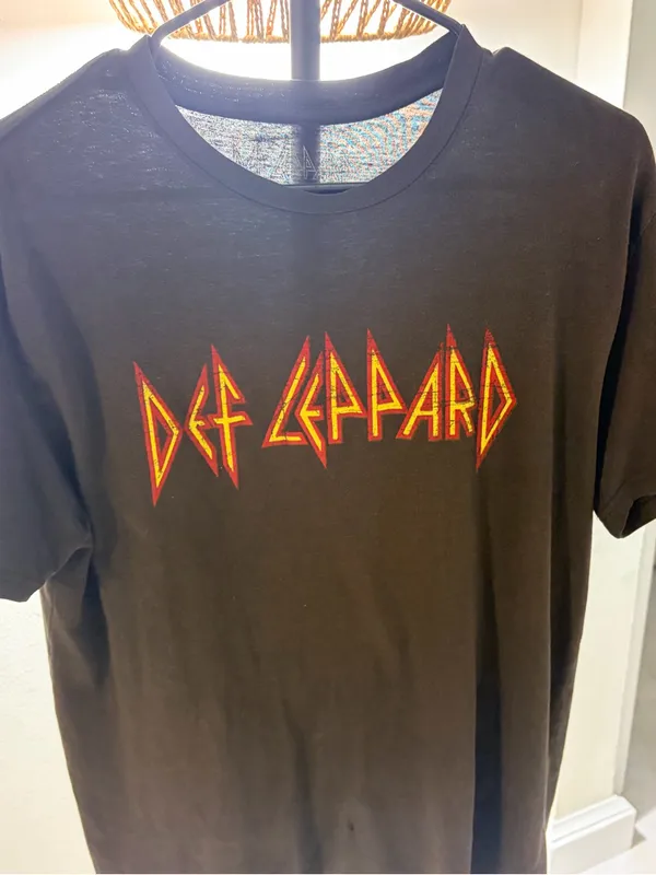 Def Leppard Black Short Sleeve Logo Tee - Image 2