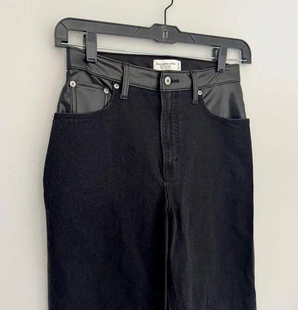 Abercrombie & Fitch Mixed Fabric Ultra High Rise Ankle Straight Jean - Image 4