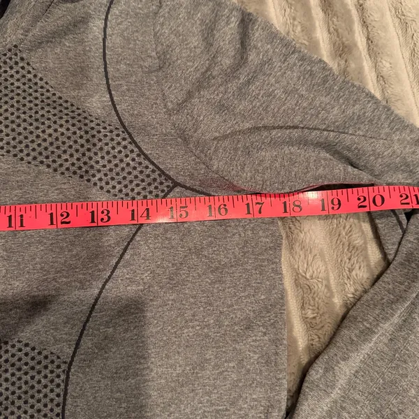 Zella‎ Run Amok Seamless Full Zip Hoodie Heathered Gray Activewear Jacket Size S - Image 5