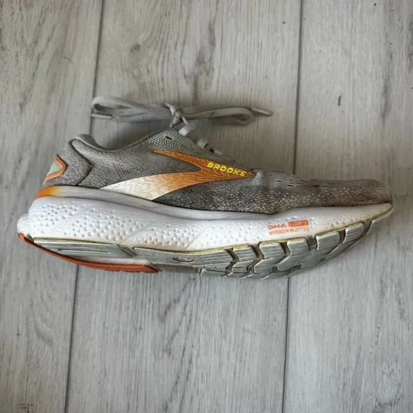 Brooks Ghost 16 Womens Size 7.5 White Orange Athletic Running Shoes‎ Sneakers - Image 7