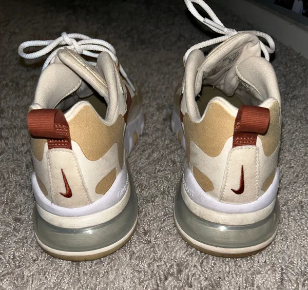 Nike Air Max 270 Shoes - Image 4