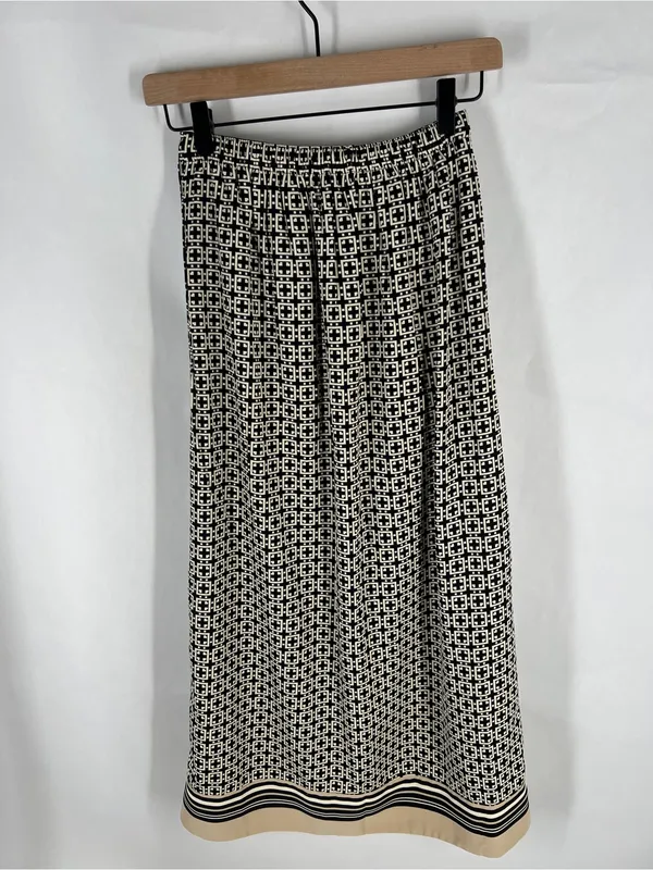 Abercrombie & Fitch Black and Cream Maxi Skirt with Geometric Print - Image 7