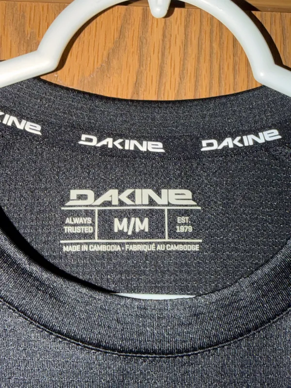Dakine Syncline 3/4 Jersey Women's Jersey, Black, Medium NWT - Image 3