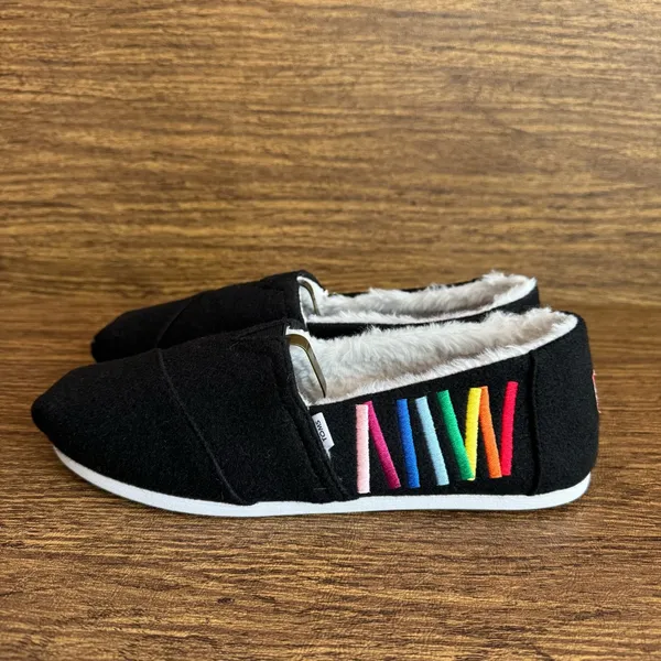 TOMS Alpargata Women’s Pride Rainbow Slip‎ On Loafers Black Size 9 Faux Sherpa - Image 3